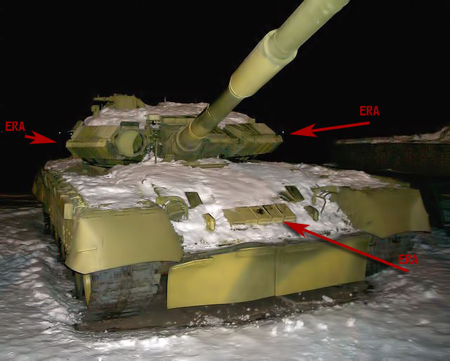 T-80U mit ERA-Panzerung